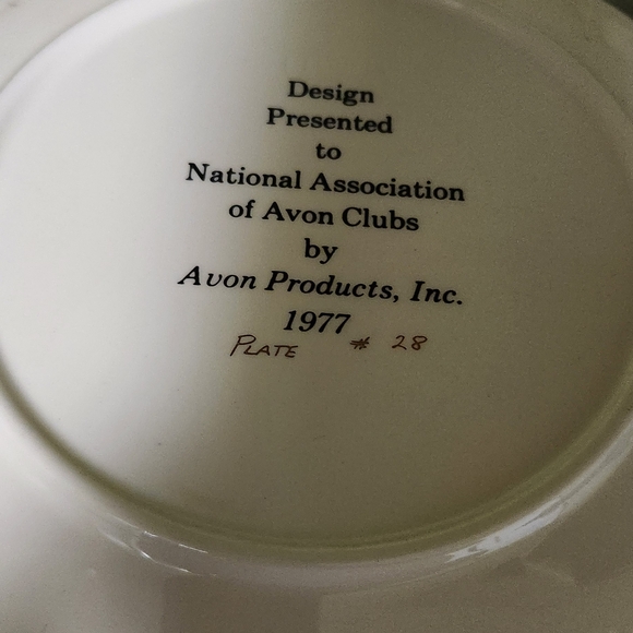 Set of 3 Avon Plates - Picture 9 of 9